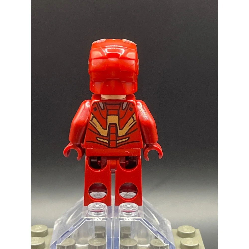 LEGO Marvel Iron Man Mark 7 Minifigure Tony Stark Armor sh0231